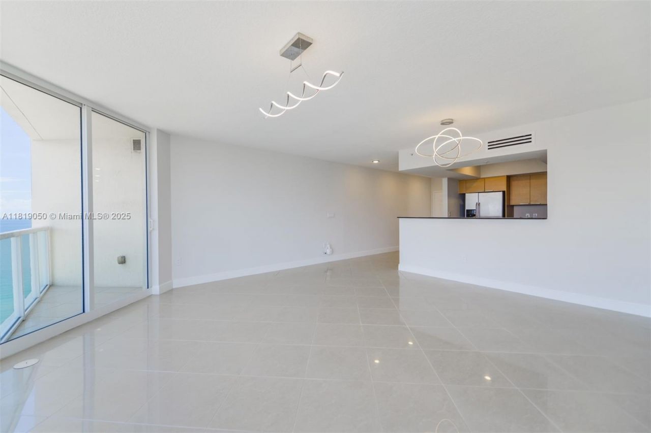 16699 Collins Ave, Unit 2107, Sunny Isles Beach, FL 33160 Photo