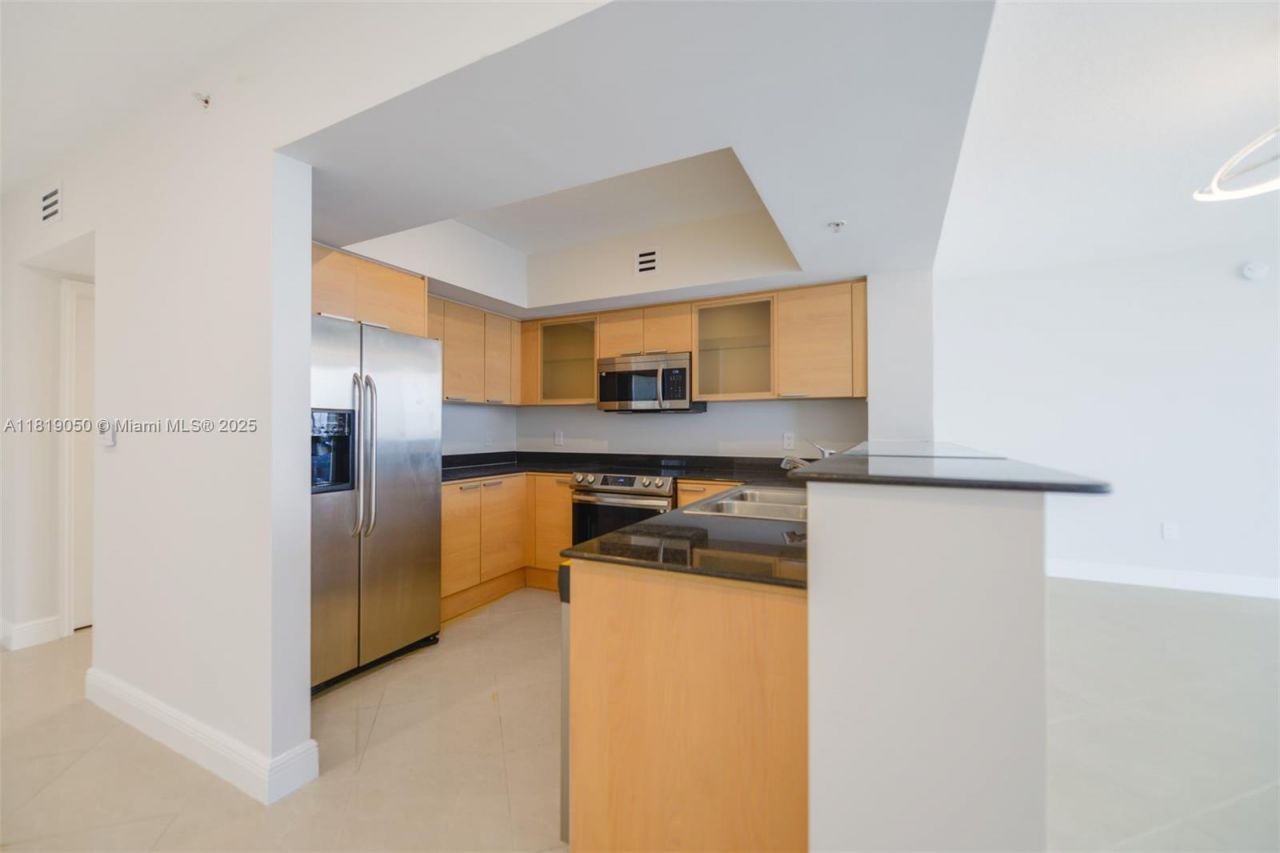16699 Collins Ave, Unit 2107, Sunny Isles Beach, FL 33160 Photo
