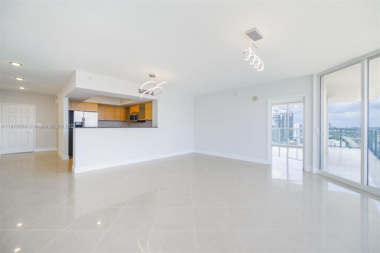 16699 Collins Ave, Unit 2107, Sunny Isles Beach, FL 33160 Photo