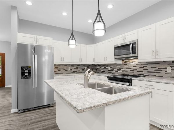 39 Buckingham Drive, Camdenton, MO 65020