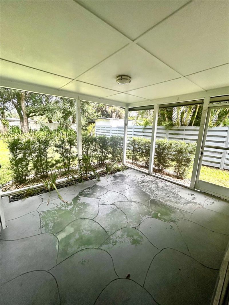 2377 Main Street, Sarasota, FL 34237 Photo