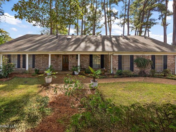 1423 NE Roxbury Place, Jackson, MS 39211