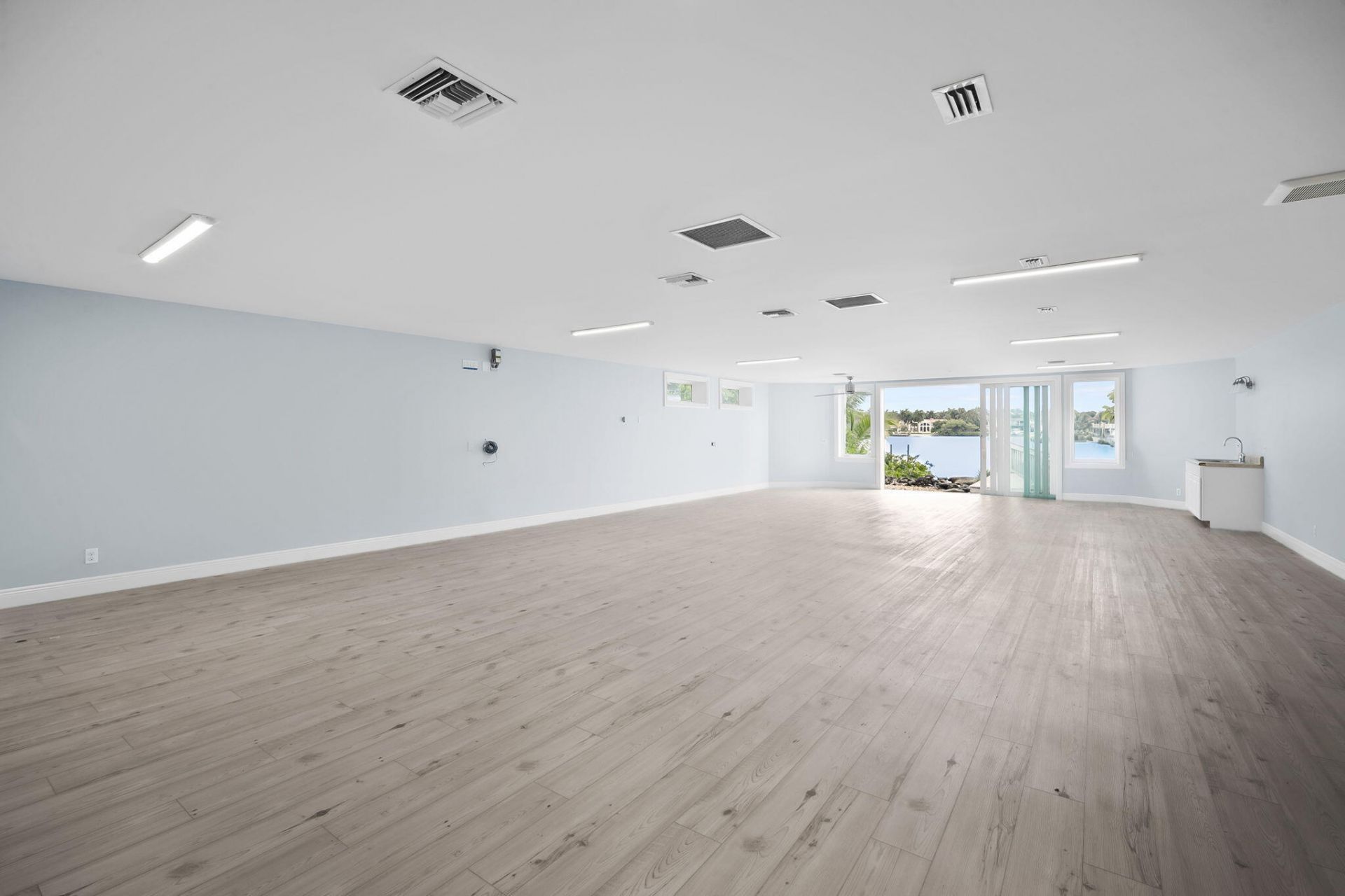 17667 SE Federal Highway, Jupiter, FL 33469 Photo