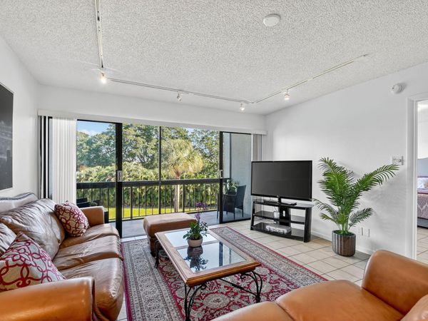 2500 Presidential Way, Unit 302, West Palm Beach, FL 33401