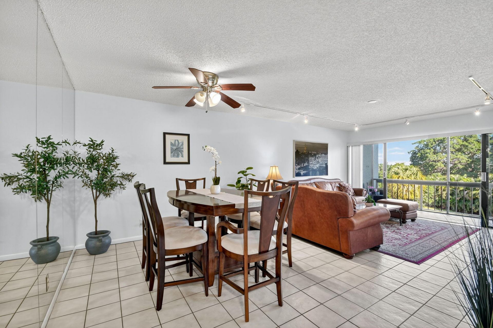 2500 Presidential Way, Unit 302, West Palm Beach, FL 33401 Photo