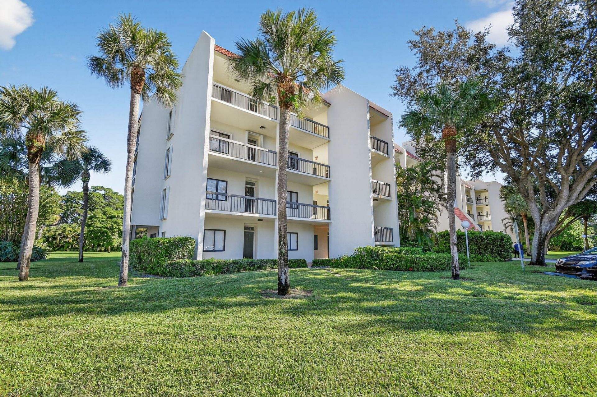 2500 Presidential Way, Unit 302, West Palm Beach, FL 33401 Photo