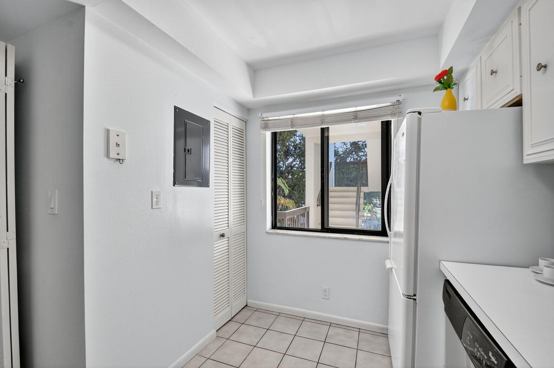 2500 Presidential Way, Unit 302, West Palm Beach, FL 33401 Photo