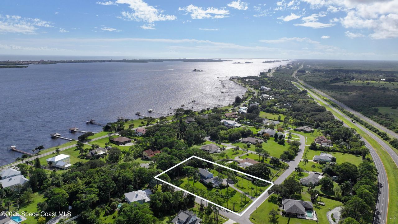 3435 Huggins Drive, Malabar, FL 32950 Photo