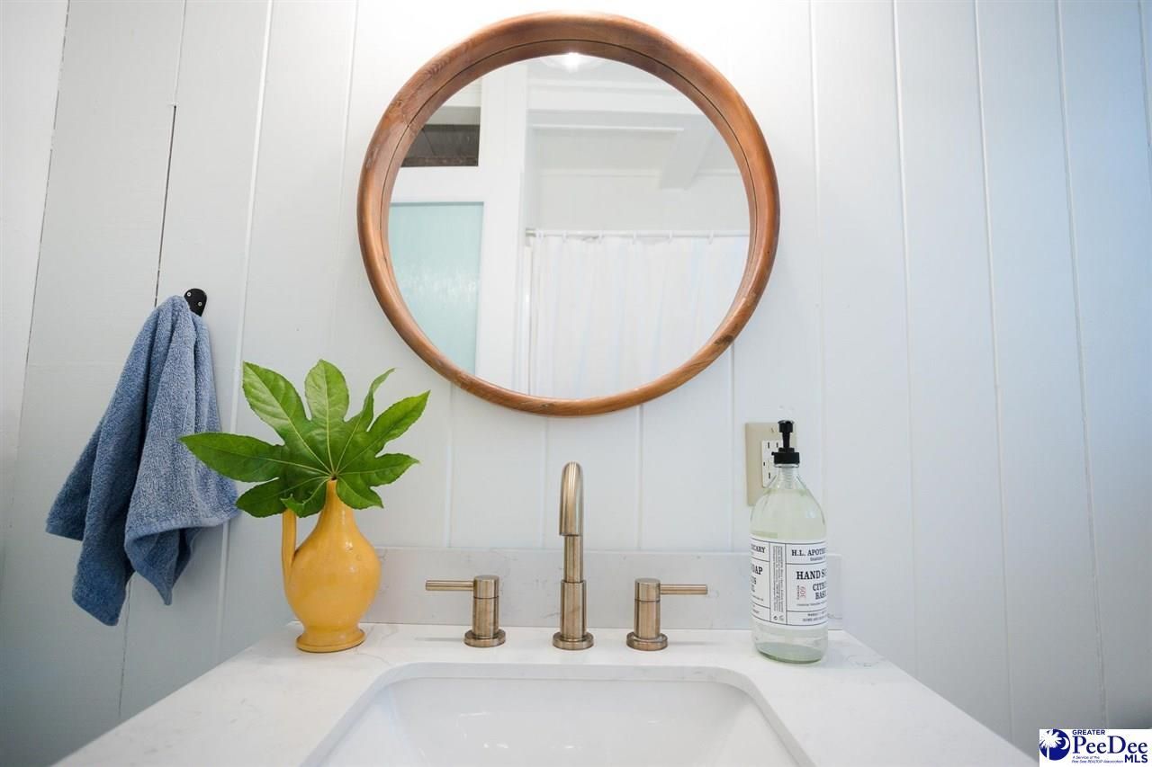 1619 Edge Drive Photo 10