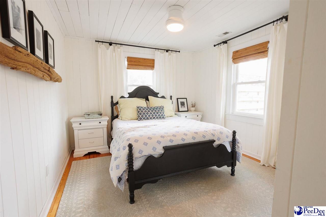 1619 Edge Drive Photo 11