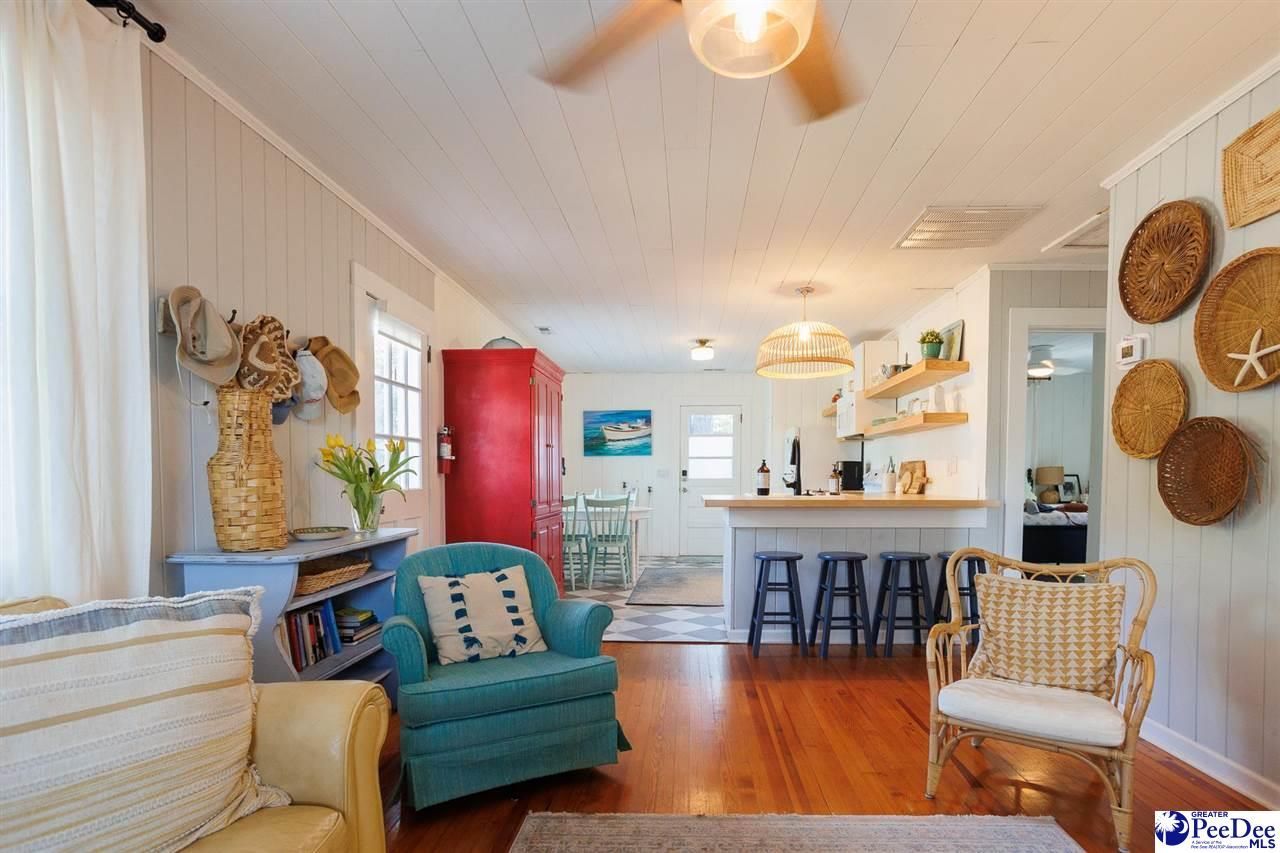 1619 Edge Drive Photo 7