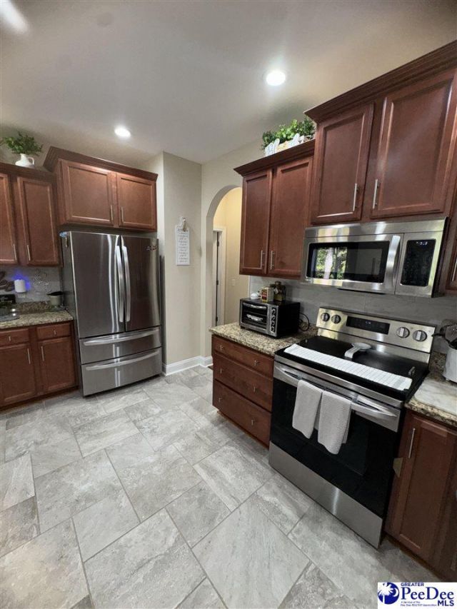 4206 Ridgewood Dr. Photo 9