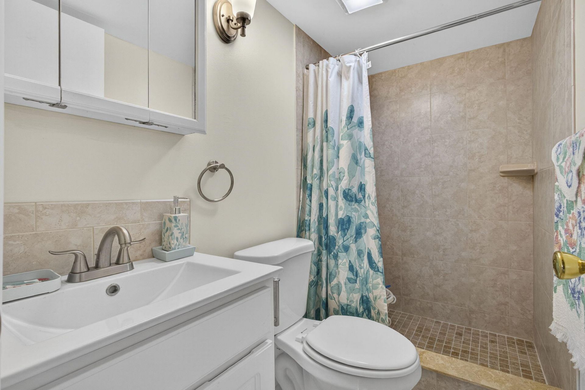 12001 Poinciana Boulevard, Unit 204, Royal Palm Beach, FL 33411 Photo