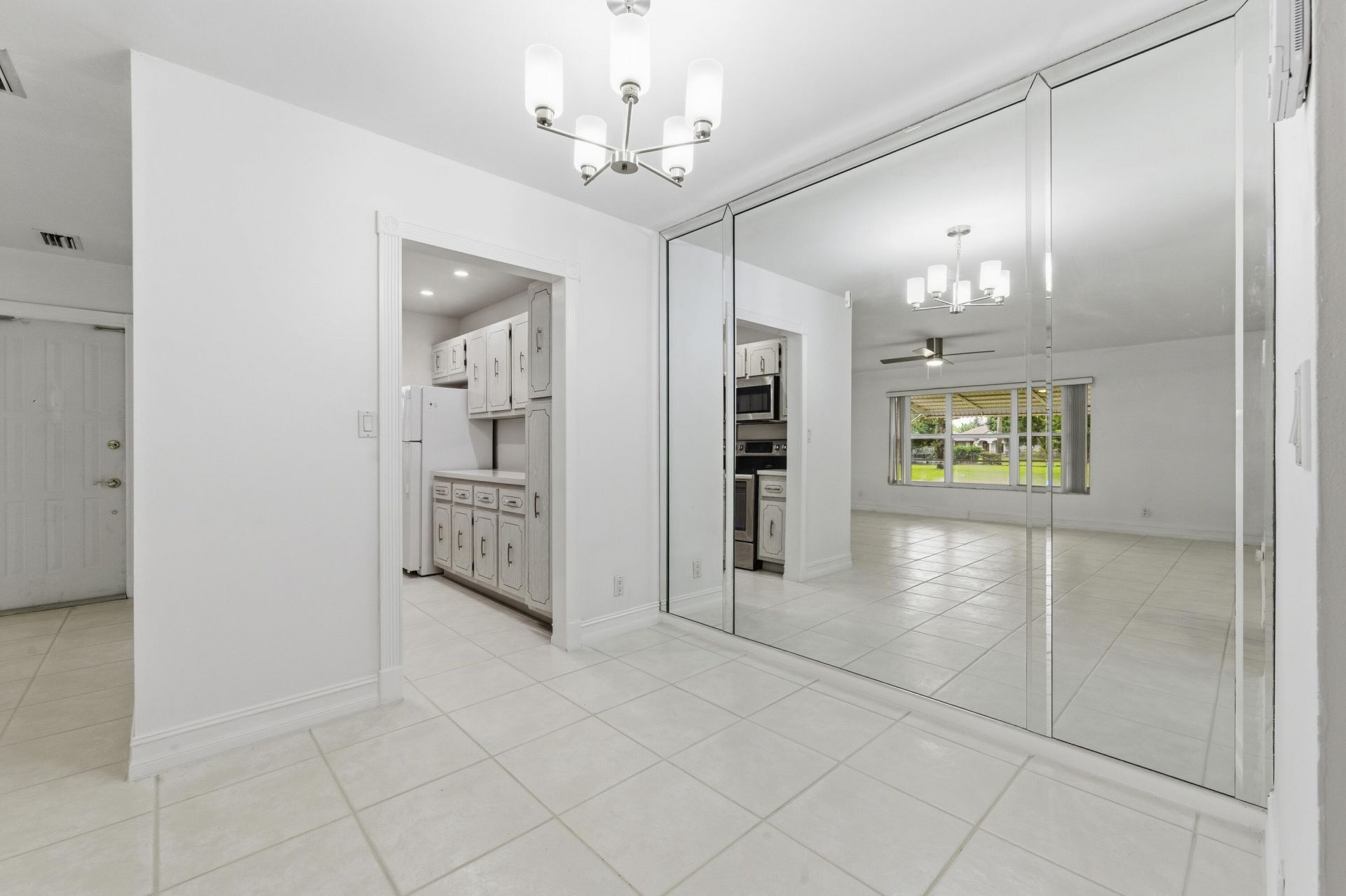 1167 S Drive Circle, Unit D, Delray Beach, FL 33445 Photo