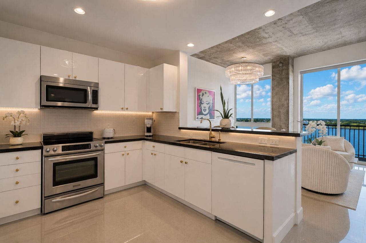 300 S Australian Avenue, Unit 1608, West Palm Beach, FL 33401 Photo