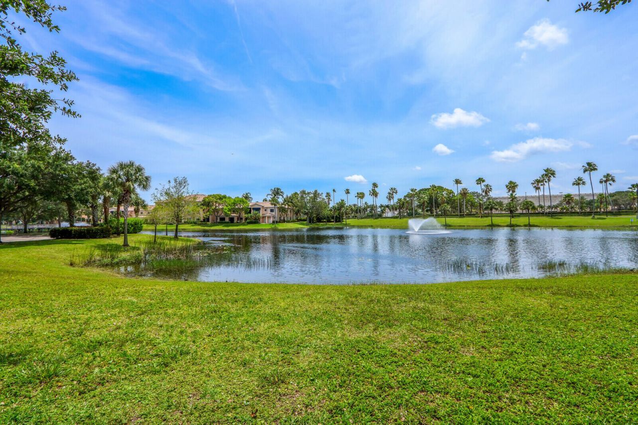 3023 Alcazar Place, Unit 203, Palm Beach Gardens, FL 33410 Photo