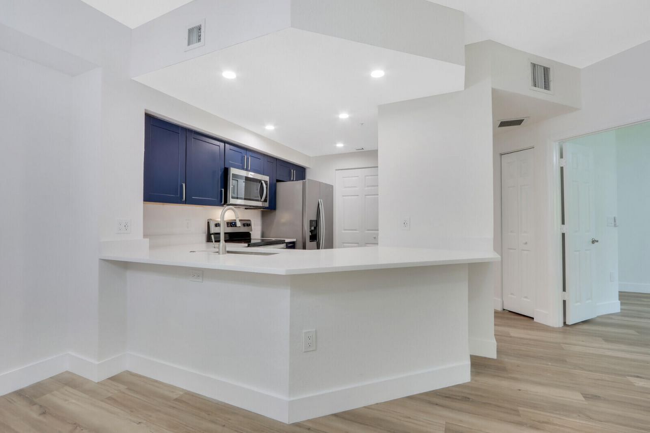 3023 Alcazar Place, Unit 203, Palm Beach Gardens, FL 33410 Photo