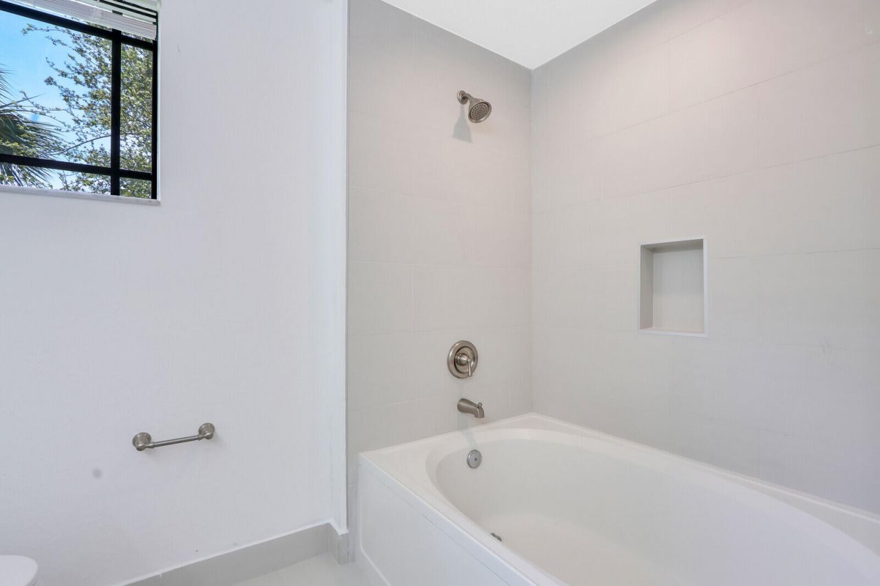 3023 Alcazar Place, Unit 203, Palm Beach Gardens, FL 33410 Photo