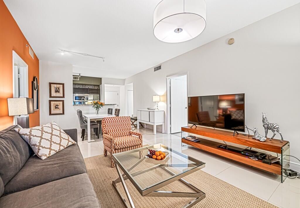 550 Okeechobee Boulevard, Unit 306, West Palm Beach, FL 33401 Photo