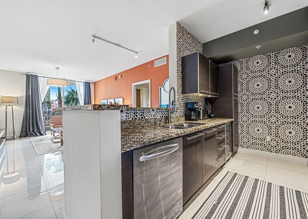 550 Okeechobee Boulevard, Unit 306, West Palm Beach, FL 33401 Photo