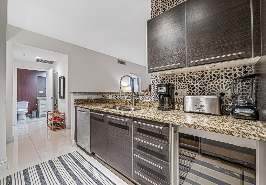 550 Okeechobee Boulevard, Unit 306, West Palm Beach, FL 33401 Photo