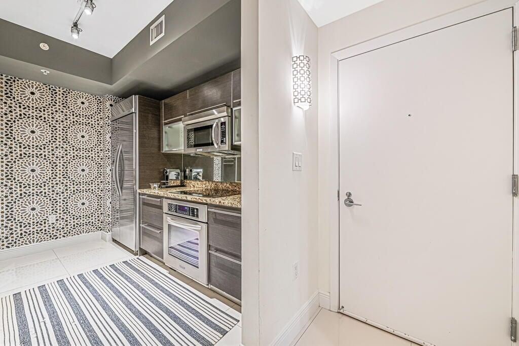 550 Okeechobee Boulevard, Unit 306, West Palm Beach, FL 33401 Photo