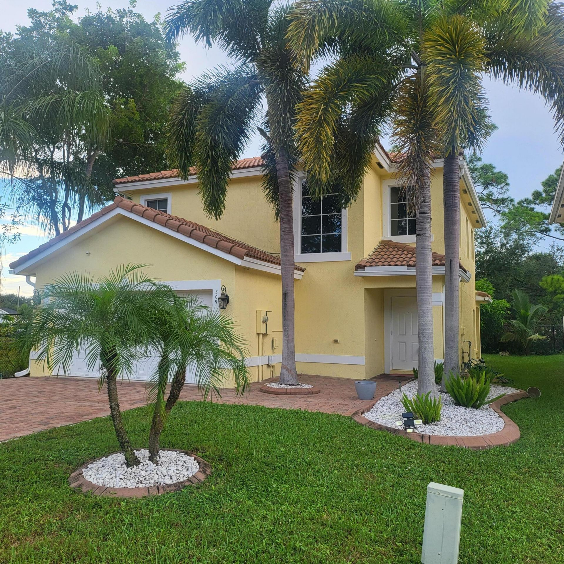 509 Alejandro Lane, West Palm Beach, FL 33413 Photo