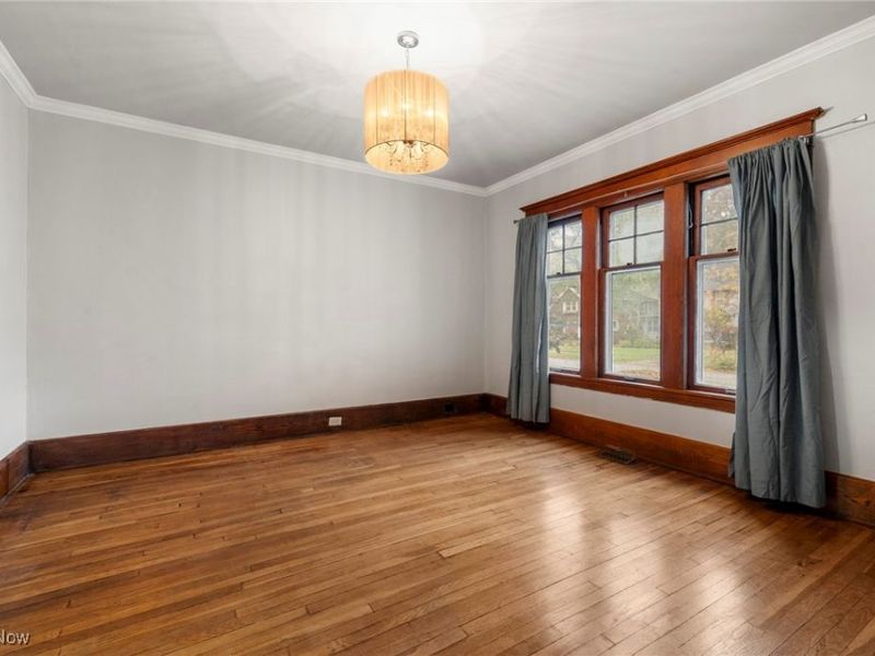 3098 Lincoln Boulevard, Cleveland, OH 44118 Photo 12