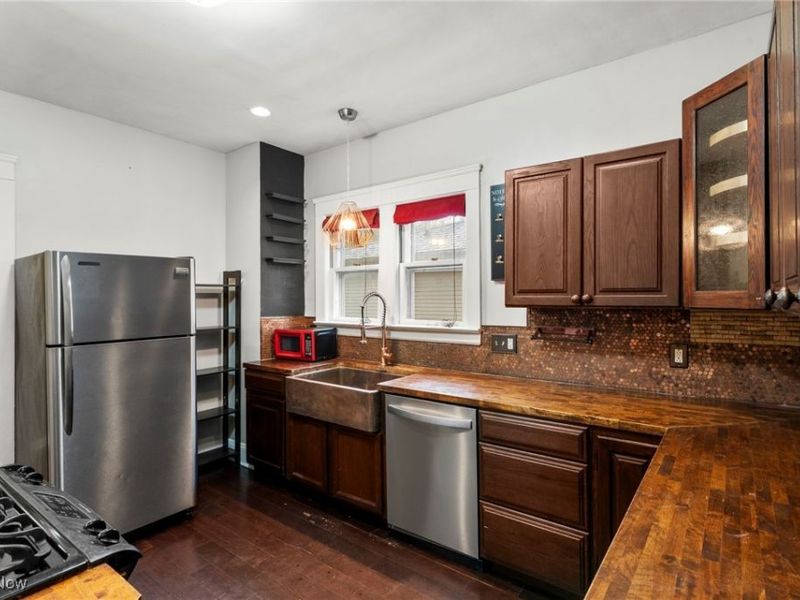 3098 Lincoln Boulevard, Cleveland, OH 44118 Photo 15