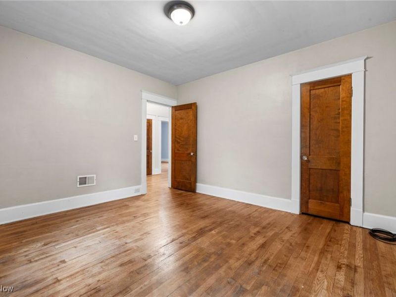 3098 Lincoln Boulevard, Cleveland, OH 44118 Photo 32