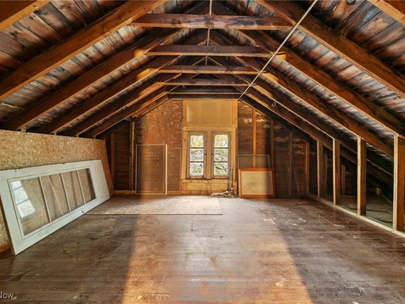 3098 Lincoln Boulevard, Cleveland, OH 44118 Photo 38