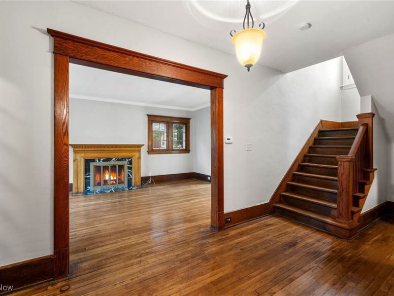 3098 Lincoln Boulevard, Cleveland, OH 44118 Photo 5