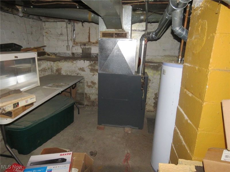 320 Hayes Avenue, Elyria, OH 44035 Photo 11