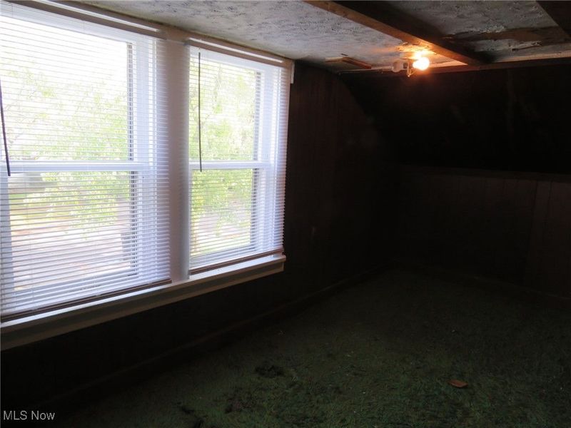 320 Hayes Avenue, Elyria, OH 44035 Photo 9