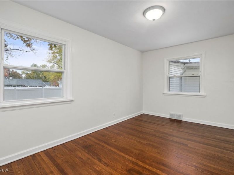 442 Hilliard Road, Elyria, OH 44035 Photo 16