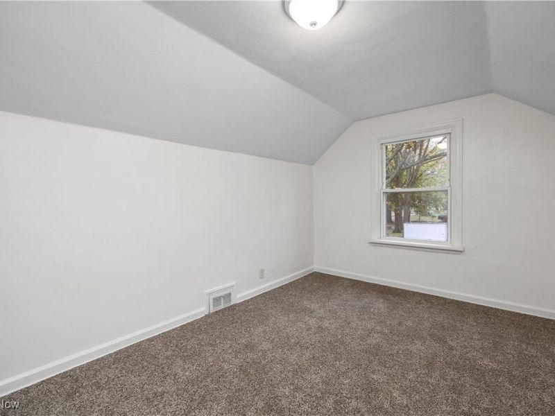 442 Hilliard Road, Elyria, OH 44035 Photo 19