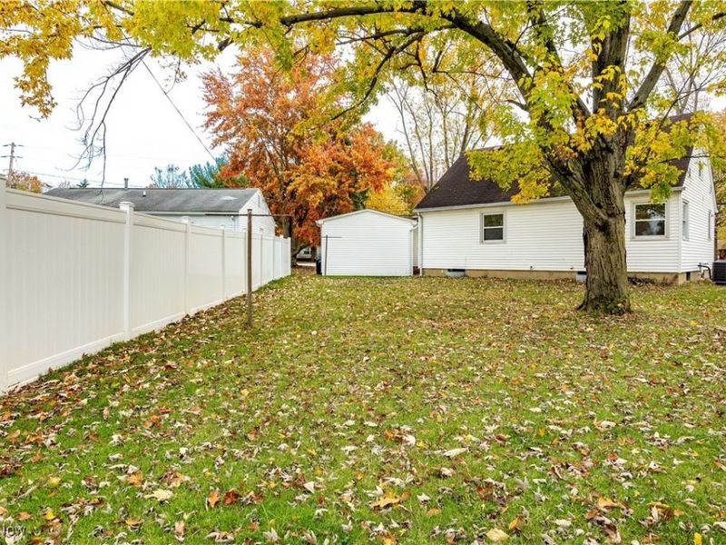 442 Hilliard Road, Elyria, OH 44035 Photo 34