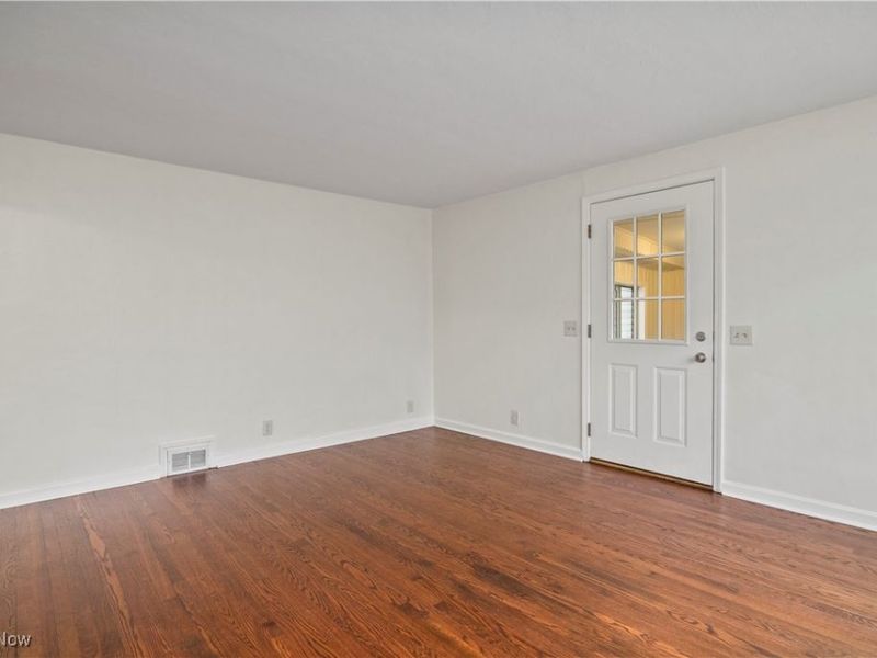 442 Hilliard Road, Elyria, OH 44035 Photo 6