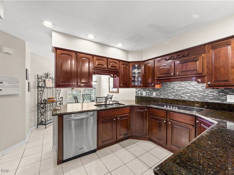 1986 W Reserve Circle, Avon, OH 44011 Photo 16