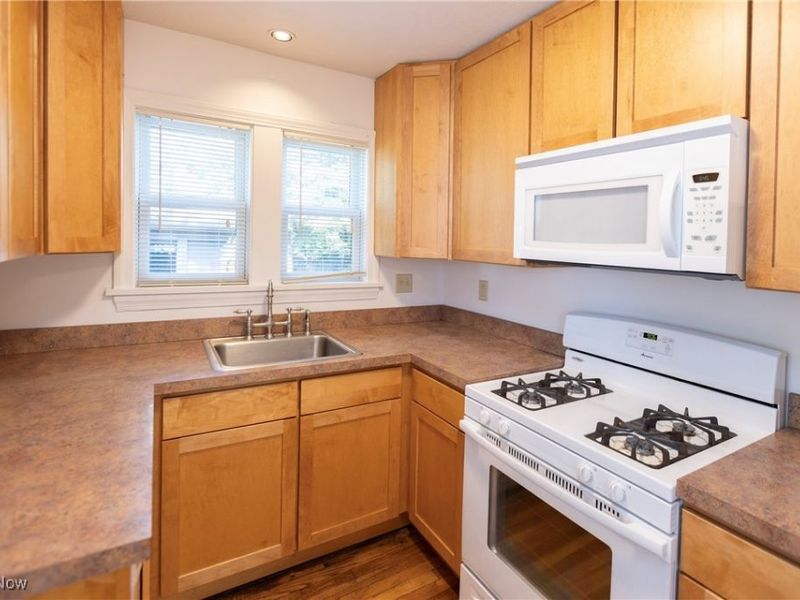 3666 Lindholm Road, Shaker Heights, OH 44120 Photo 12