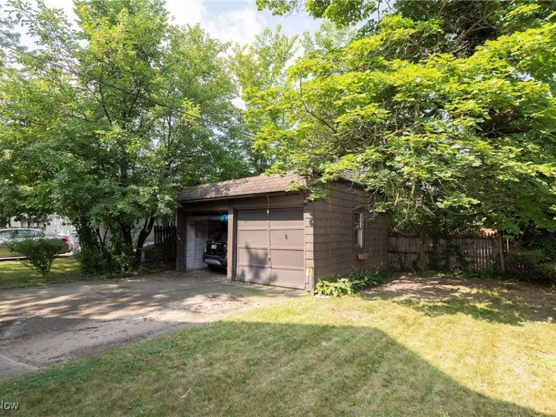 3666 Lindholm Road, Shaker Heights, OH 44120 Photo 41