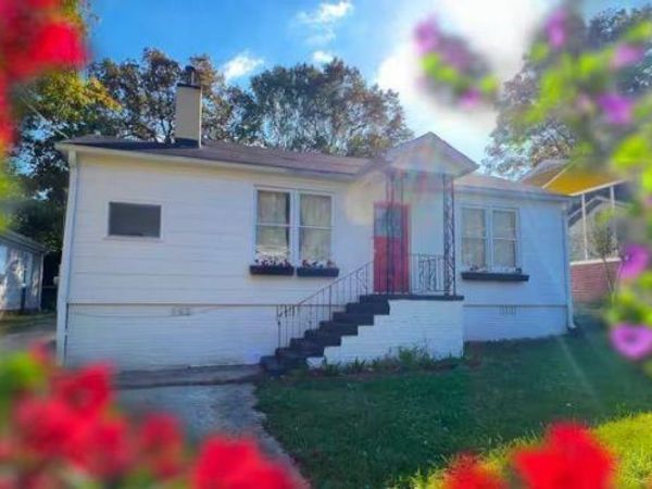 1450 HAWTHORNE Way, East Point, GA 30344