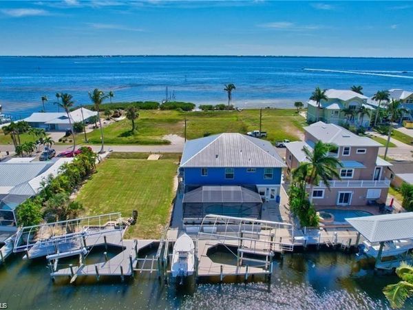 3420 1st AVE, ST. JAMES CITY, FL 33956