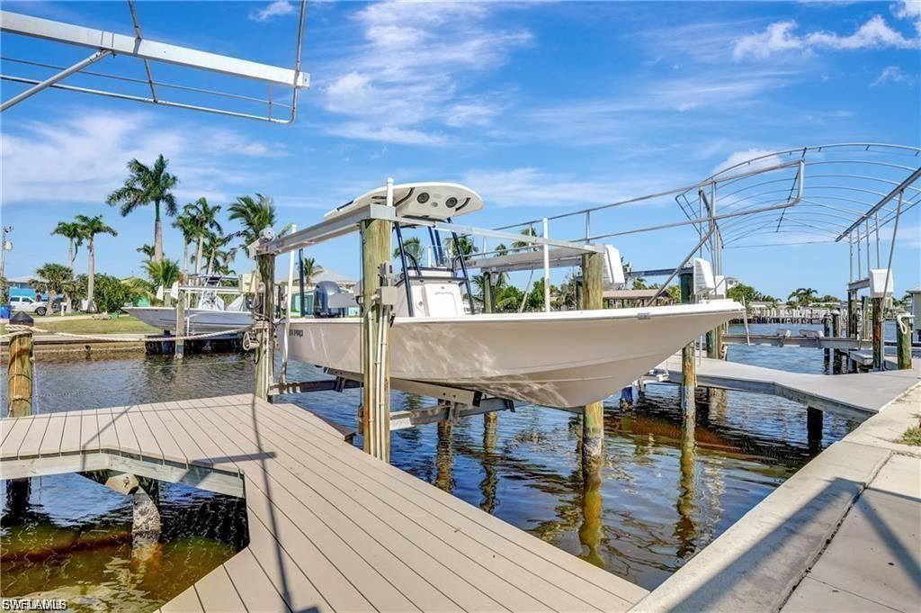 3420 1st Ave, Saint James City, FL 33956 Photo