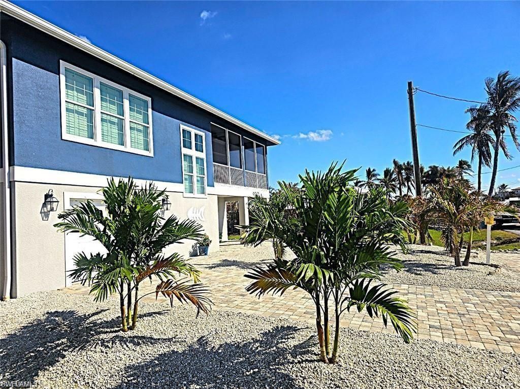 3420 1st Ave, Saint James City, FL 33956 Photo