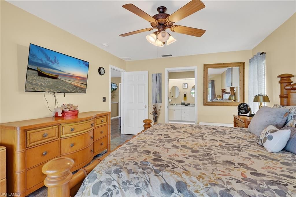 412 SE 13th Ave, Cape Coral, FL 33990 Photo