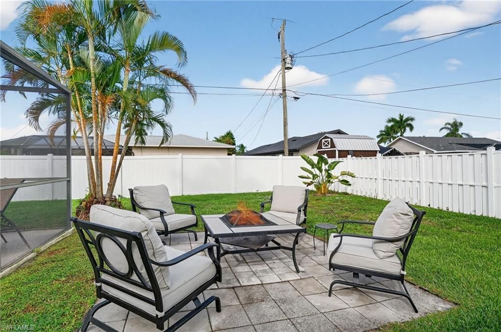 412 SE 13th Ave, Cape Coral, FL 33990 Photo