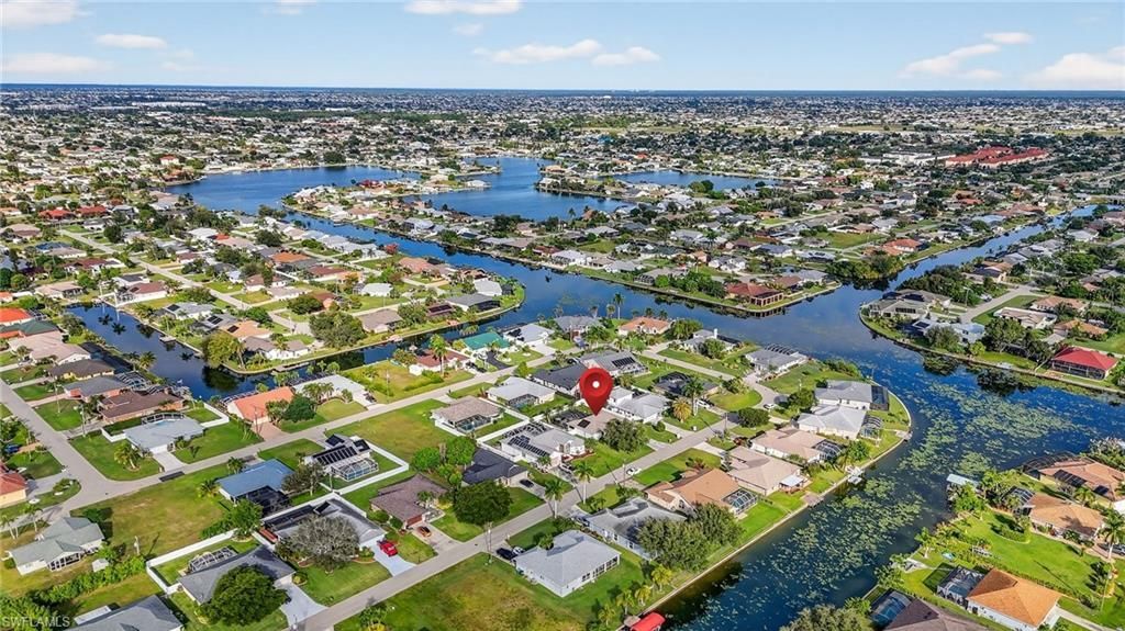 412 SE 13th Ave, Cape Coral, FL 33990 Photo