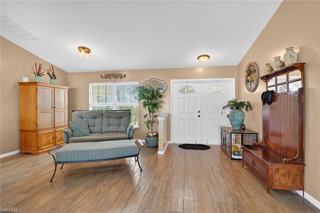 412 SE 13th Ave, Cape Coral, FL 33990 Photo