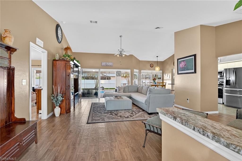 412 SE 13th Ave, Cape Coral, FL 33990 Photo